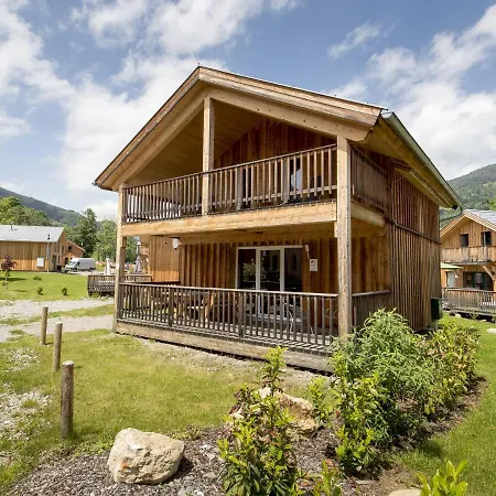 Charming Chalet In Sankt Georgen Ob Murau On Slopes בקתה