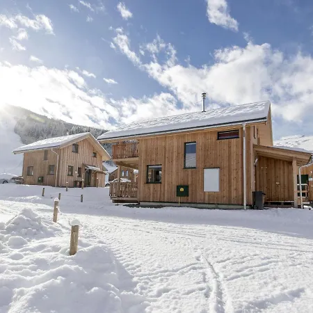 Charming Chalet In Sankt Georgen Ob Murau On Slopes בקתה *