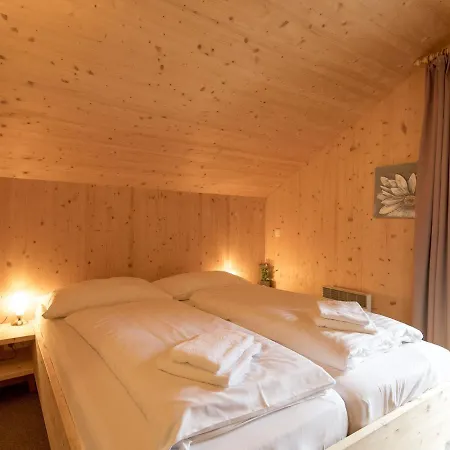 Charming Chalet In Sankt Georgen Ob Murau On Slopes בקתה *